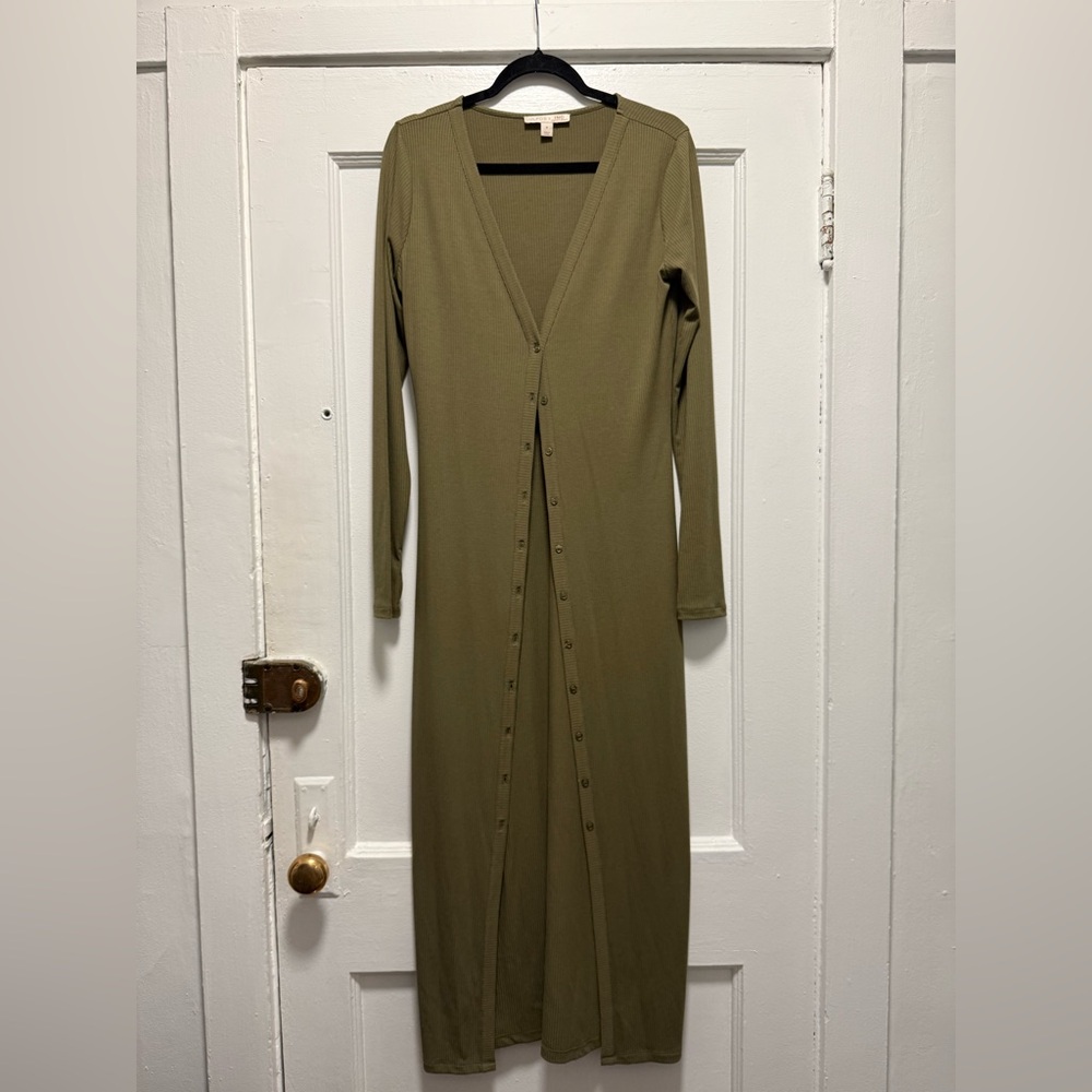 INFLUENCER FAVORITE (Melissa Wood, Olivia Culpo): Olive Lounge Set